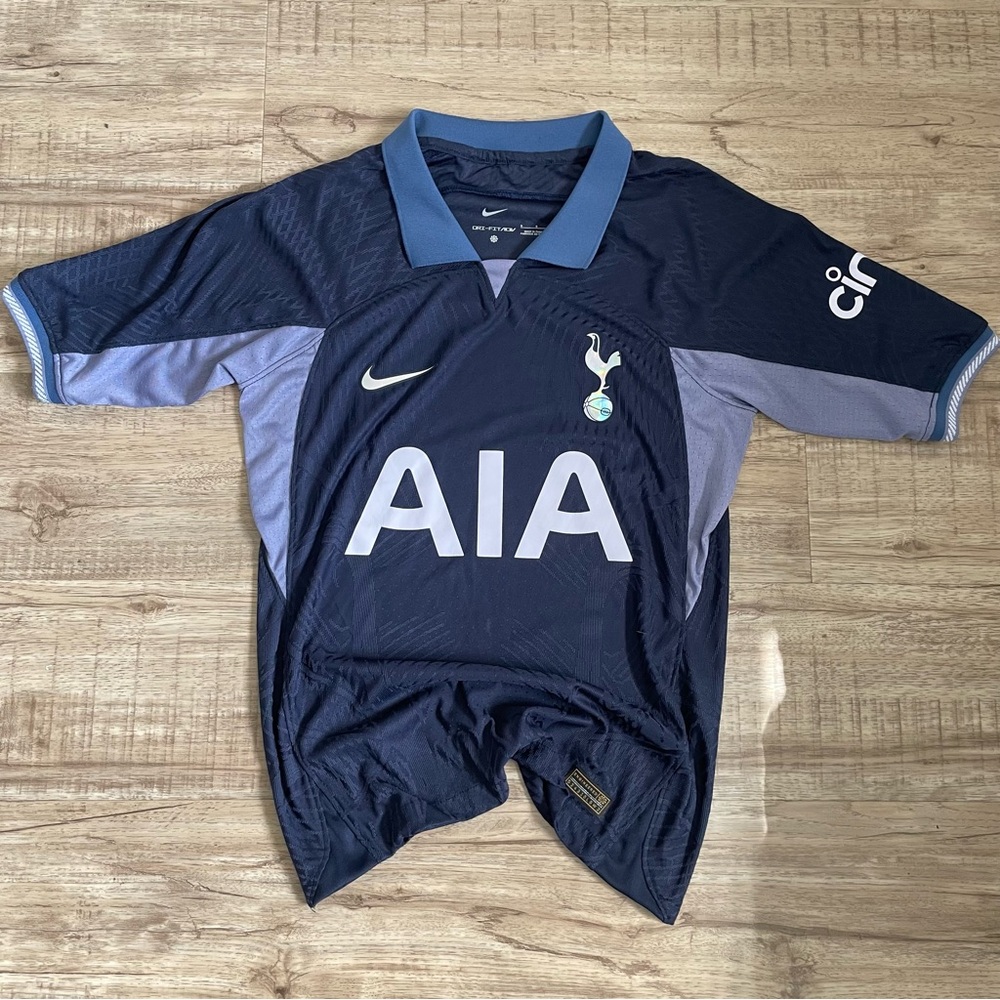 Retro Tottenham Hotspur Size S Navy Soccer/Football Jersey